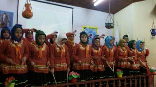 جشنواره آیین ها و بازی های محلی