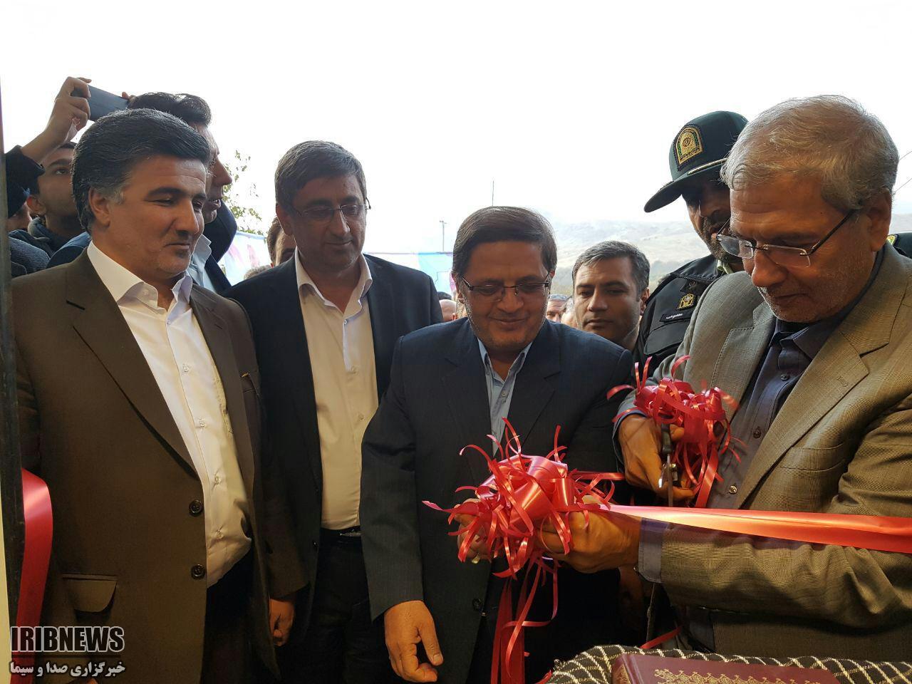 بهره برداری از باشگاه ورزشی چند منظوره کارگران تویسرکان با حضور وزیرتعاون – کار و رفاه اجتماعی