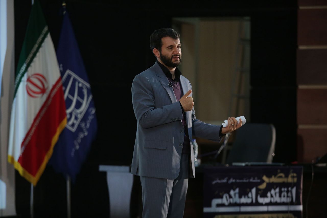 در سلسله نشست‌های 