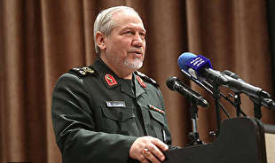 فرماندهان ارشد از عوامل قدرت کشور در مواقع خطر هستند