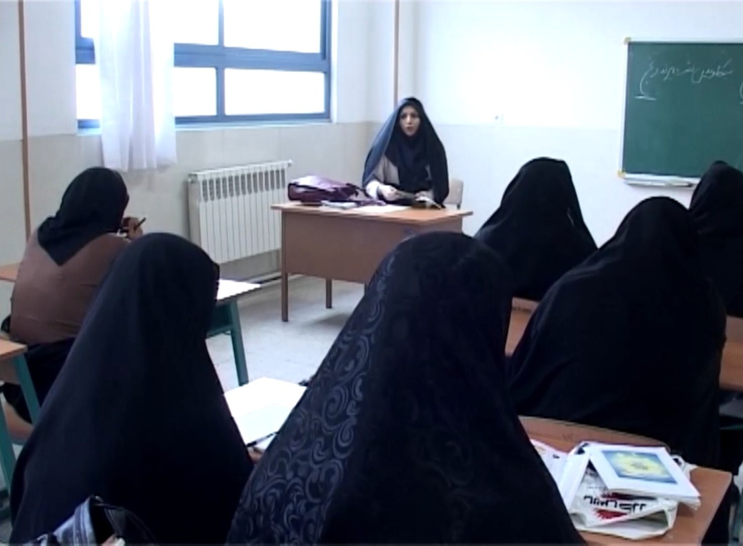 آموزش120 نفر از اتباع و پناهندگان خارجی تحت پوشش نهضت سواد آموزی آران و بیدگل آموزش120 نفر از اتباع و پناهندگان خارجی تحت پوشش نهضت سواد آموزی آران و بیدگل