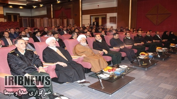 پلیس مقتدرانه درخدمت مردم پلیس مقتدرانه درخدمت مردم