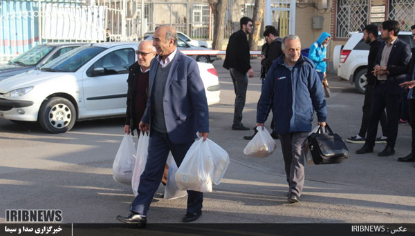 اهدای کمک های جامعه ورزشی به سیل زدگان