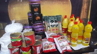 توزیع سبد کالا و غذای گرم برای مردم سیل زده مازندران