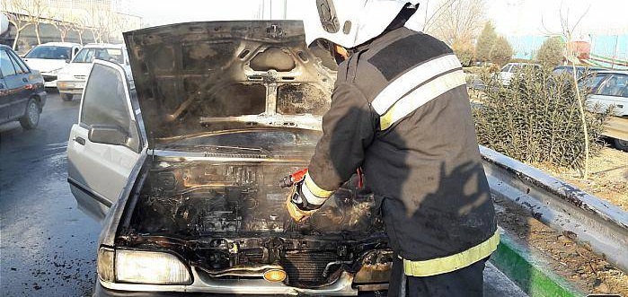 آتش گرفتن یکدستگاه خودرو سواری پراید در مشهد آتش گرفتن یکدستگاه خودرو سواری پراید در مشهد