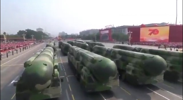 رژه نظامي چين يا ارسال پيام به امريکا