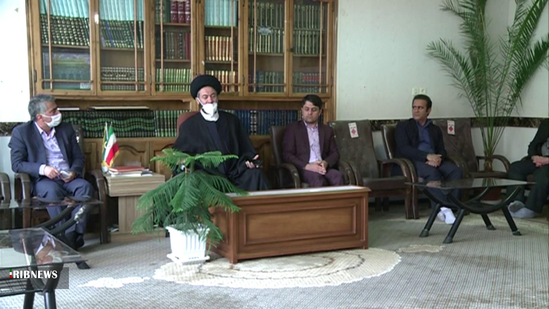 دیدار اعضای هیات رئیسه شورای هماهنگی روابط عمومی ها با امام جمعه اردبیل دیدار اعضای هیات رئیسه شورای هماهنگی روابط عمومی ها با امام جمعه اردبیل