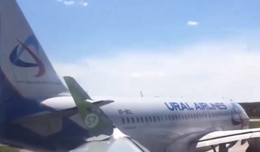 برخورد دو هواپیمای مسافربری در فرودگاه سن پترزبورگ