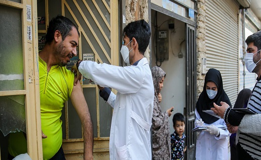 واکسیناسیون خانه به خانه با همکاری واحدهای روستایی غرب اهواز