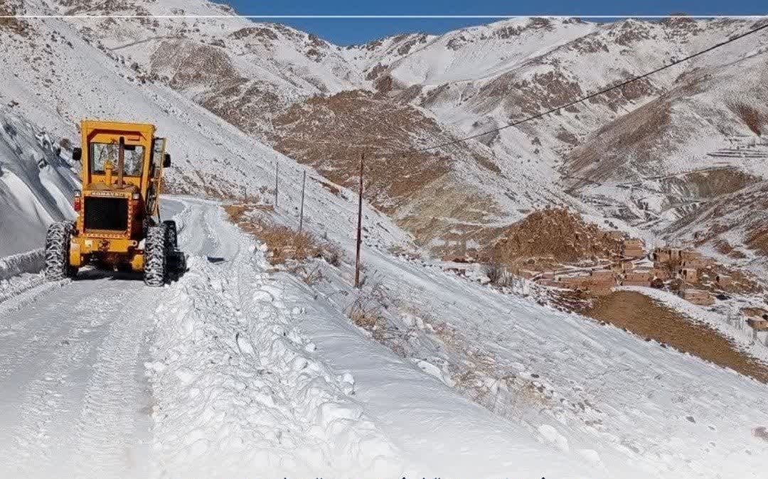 ۴۷۶ کیلومتر از محور‌های مواصلاتی آذربایجان غربی برف روبی شد 