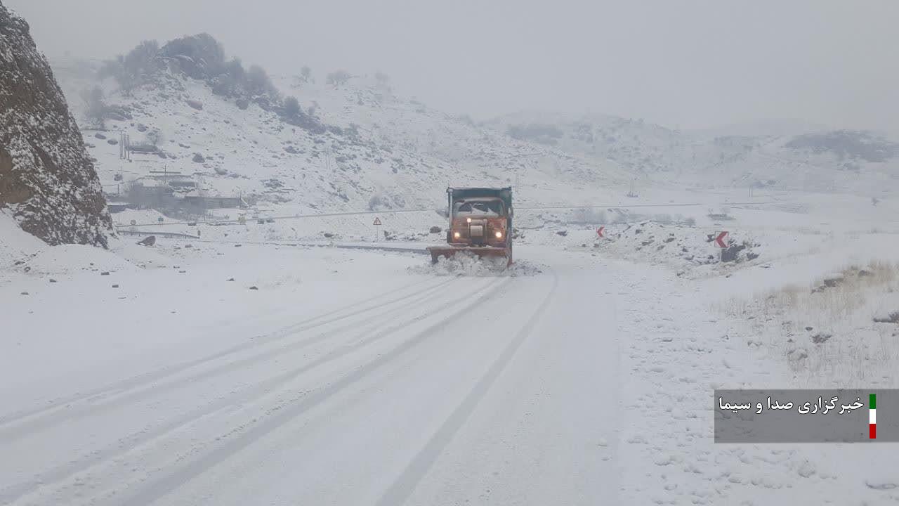 جاده های لرستان  لغزنده است