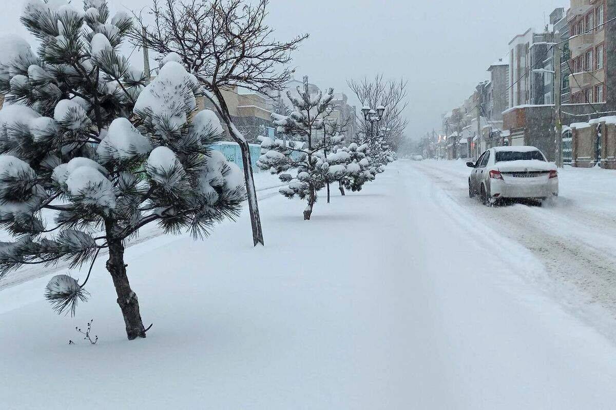 بارش برف و باران در مناطق مرکزی کشور