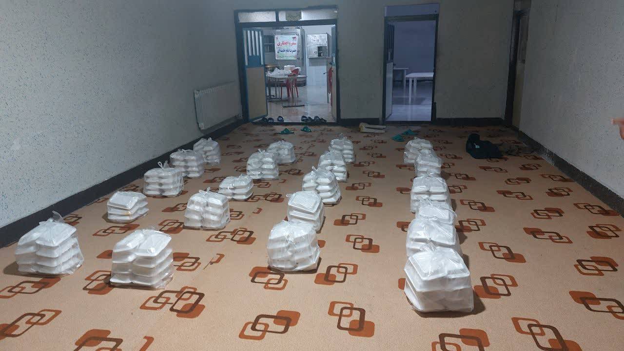 توزیع ۹۰۰ پرس غذای گرم در پاتاوه