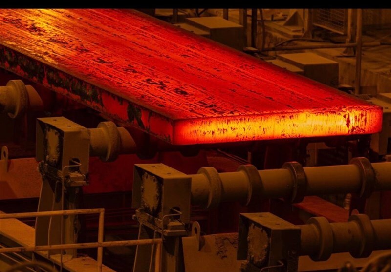 ثبت رکورد تولید روزانه ۵ هزار و ۸۶ تن اسلب در فولاد اکسین خوزستان