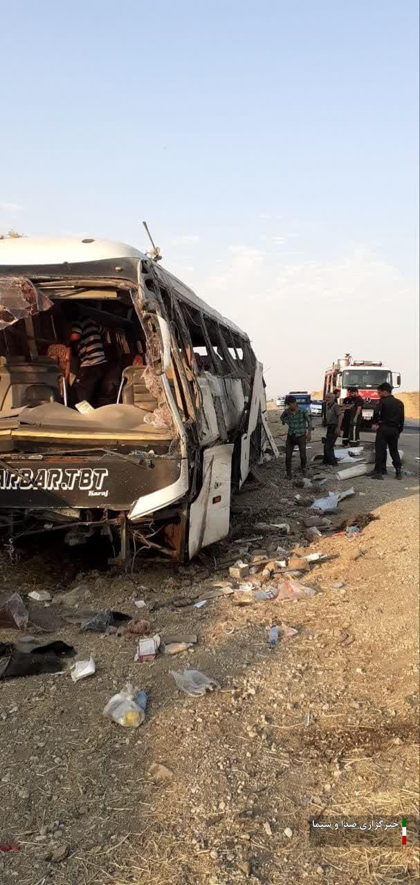 مصدومیت ۲۸ نفر بر اثر واژگون شدن اتوبوس