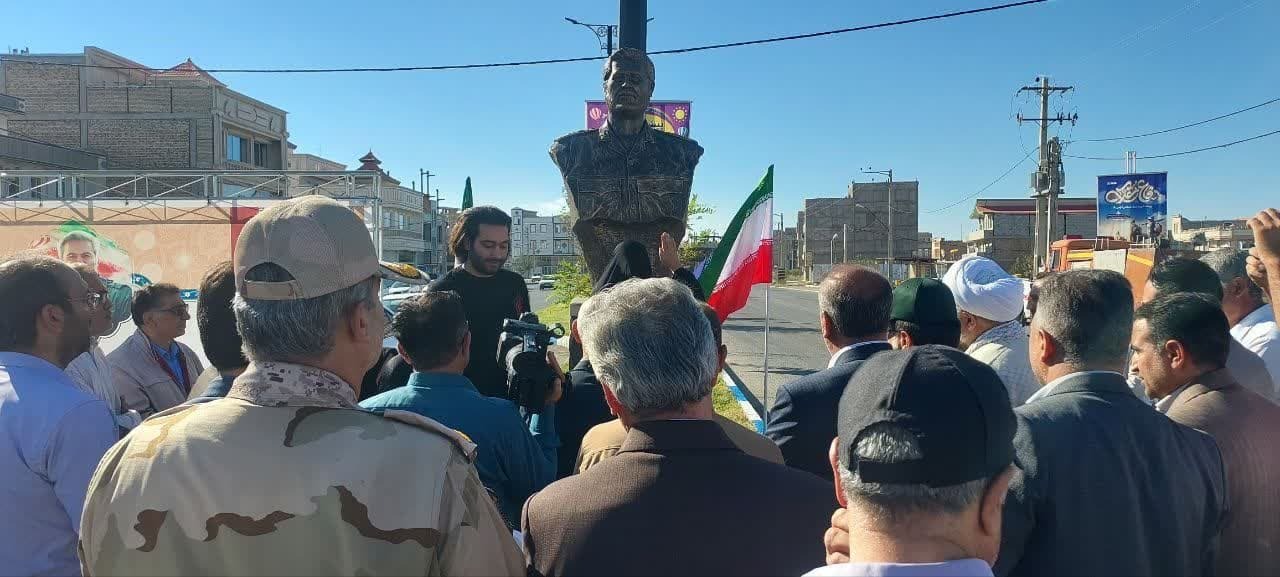 رونمایی از سردیس شهید راه قدس و مدافع حرم در پلدشت