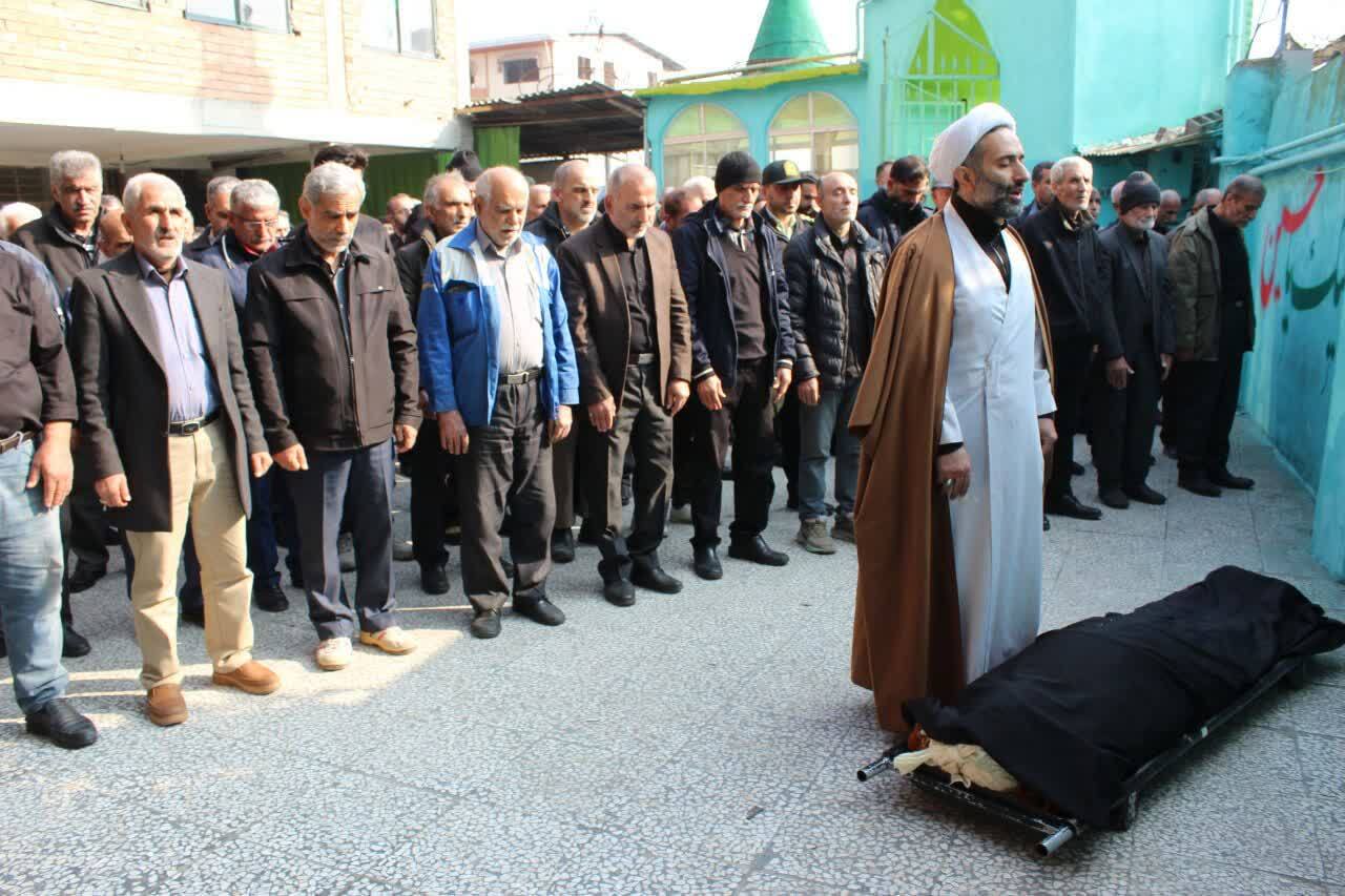 تشییع پیکر پدر شهید قاسمی در قائم شهر