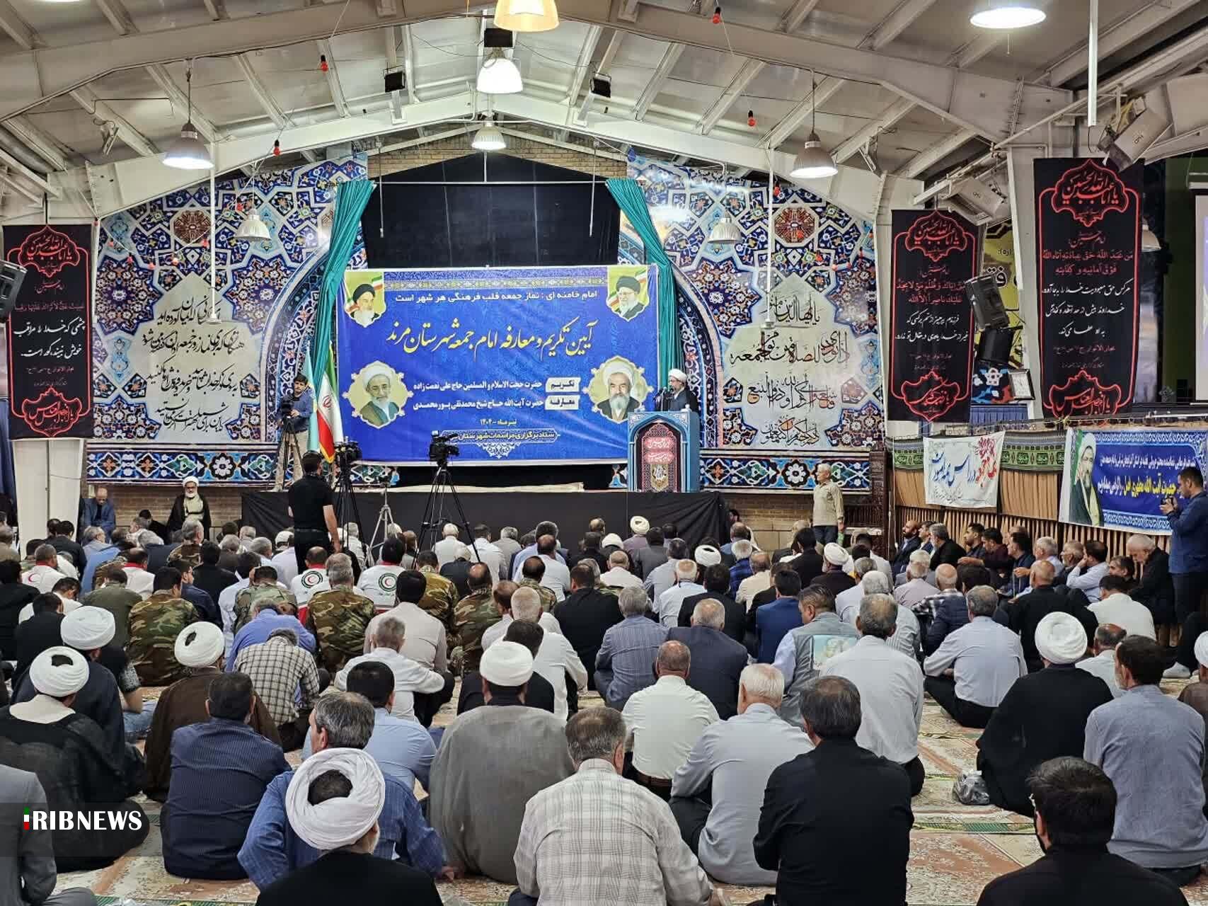 ایجاد انسجام اسلامی وظیفه اصلی ائمه جمعه