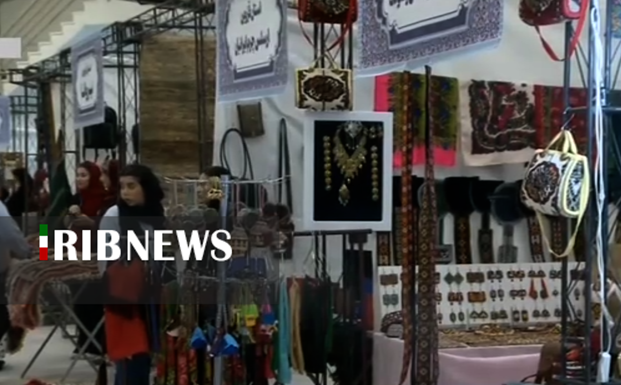 آ؛از به کار پانزدهمین نمایشگاه ملی صنایع‌دستی در اردبیل