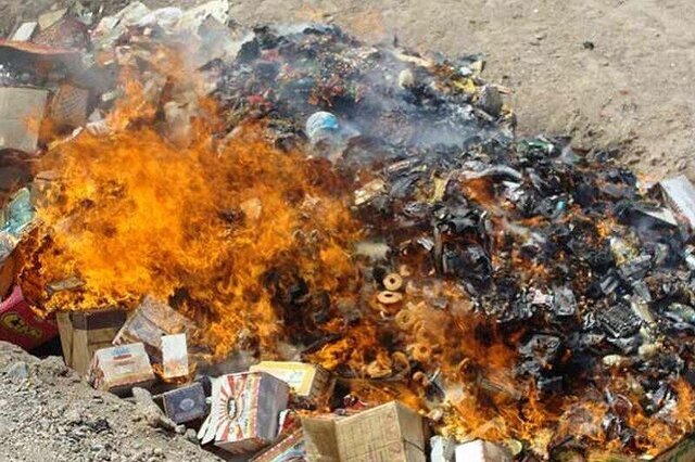 توقیف ۷ تُن مواد غذایی فاسد در میاندوآب توقیف ۷ تُن مواد غذایی فاسد در میاندوآب