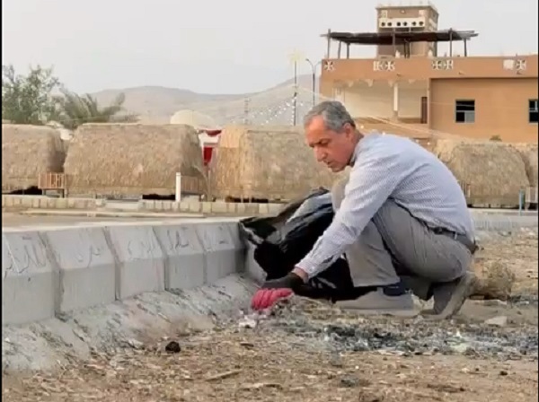 پاکسازی تالاب بندر خمیر از زبالهها پاکسازی تالاب بندر خمیر از زبالهها