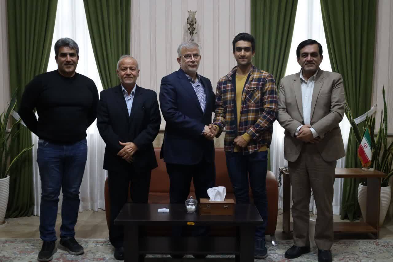 دیدار بهترین رکابزن آسیا و استاندار البرز