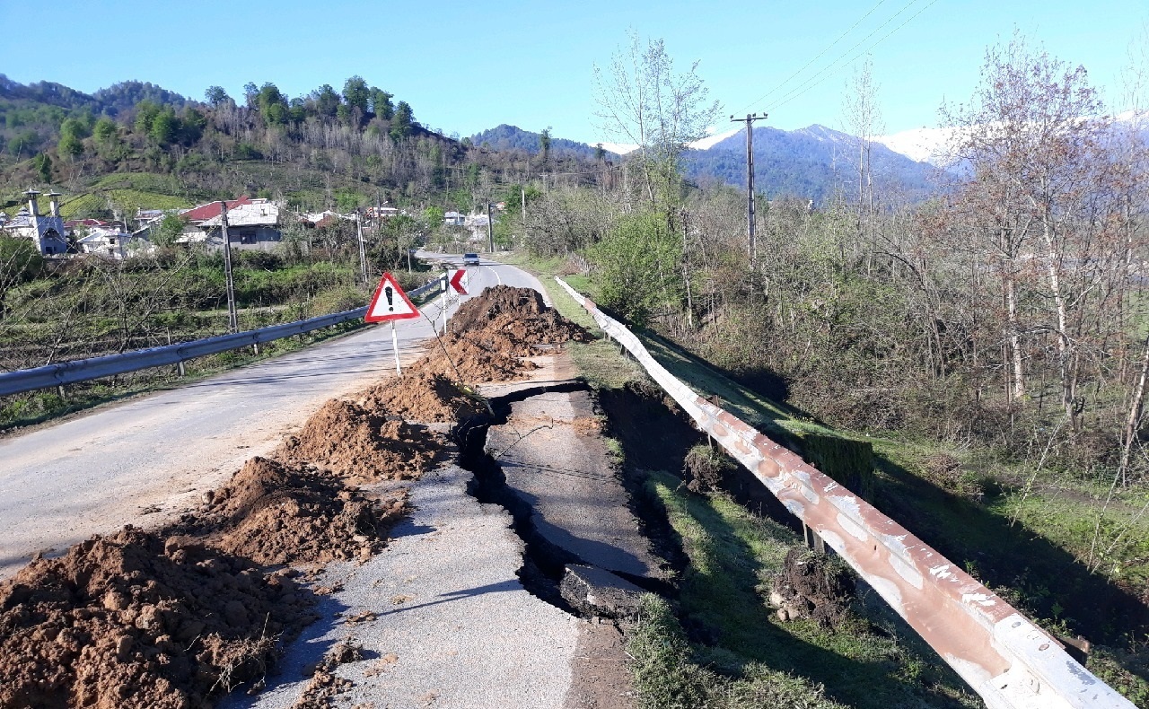 لزوم اصلاح و بازگشایی ۷۰ کیلومتر از مسیر‌های عشایری لالی