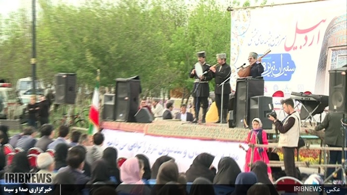 مراسم استقبال از کاروان سفیران تبریز 2018 در اردبیل در محل ورودی مجموعه تفریحی شورابیل