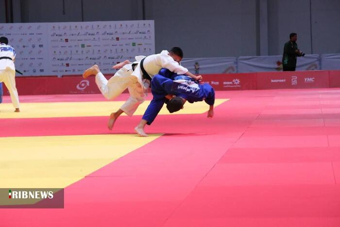 درخشش در بحرین